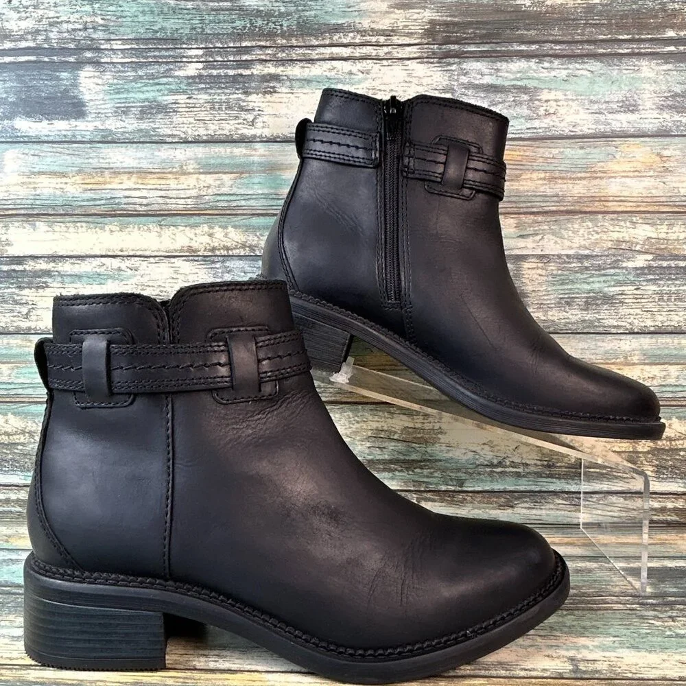 Clarks Maye Ease Ankle Boot Womens 7M Black Leather Block Heel Comfort Zip Up